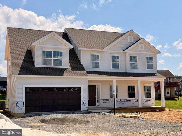 411 E. CLARISSA DR, SHIPPENSBURG, PA 17257
