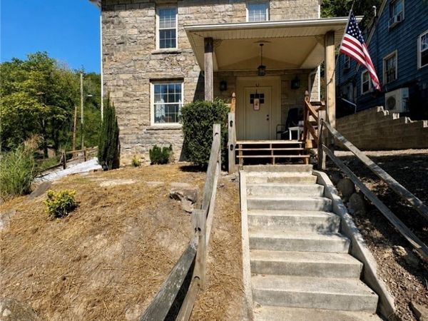 123 Cassick Street, Logan, WV 25601