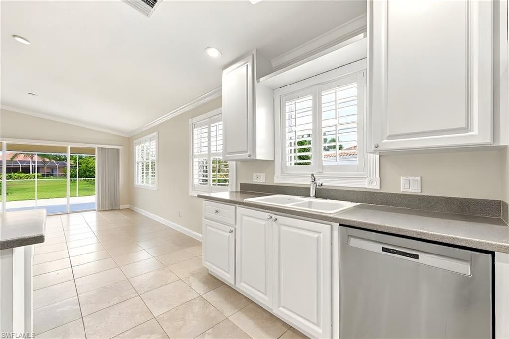 7704 Rozzini Ln, Naples, FL 34114 Photo