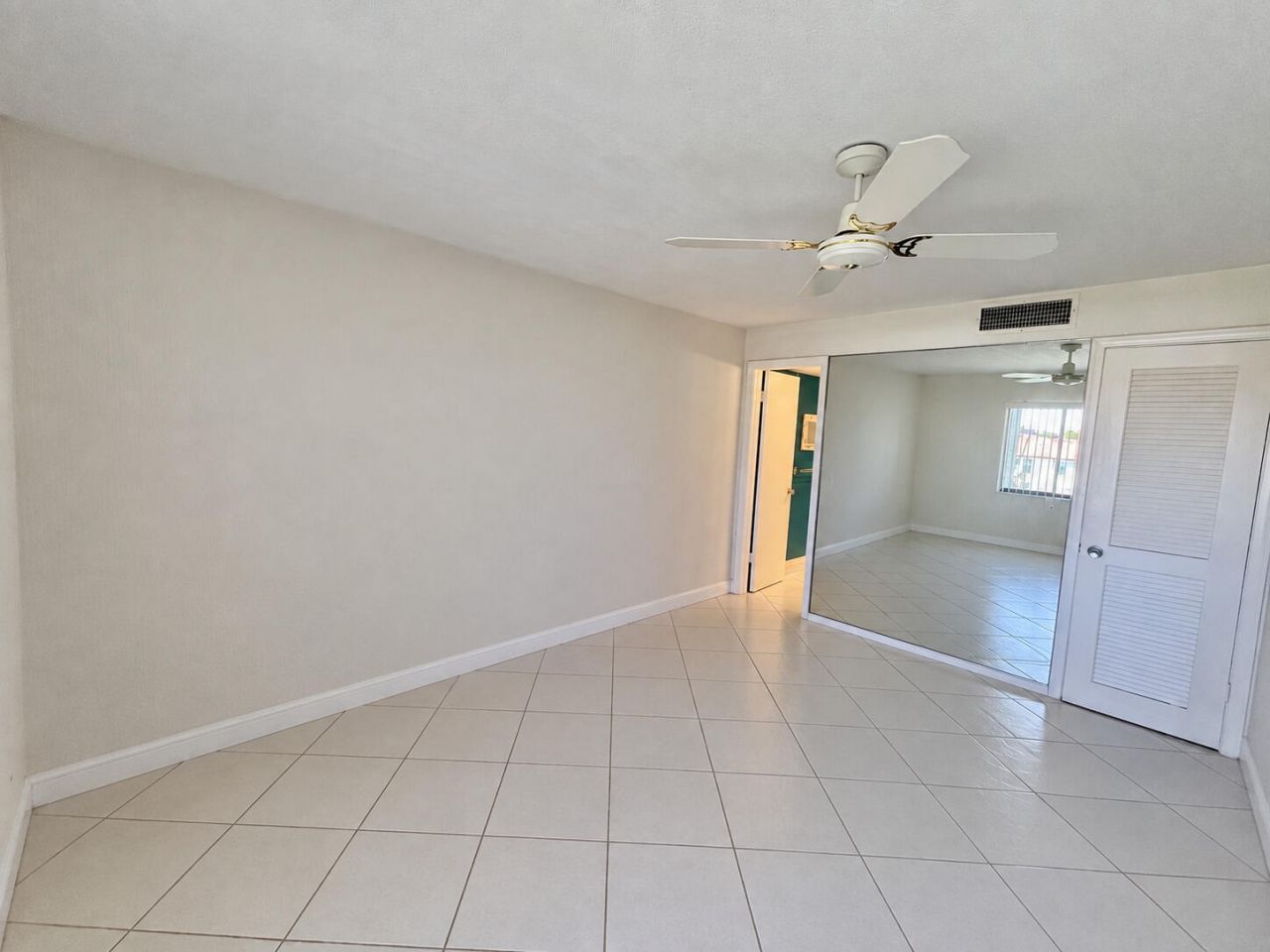 4090 Tivoli Court, Unit 301, Lake Worth, FL 33467 Photo