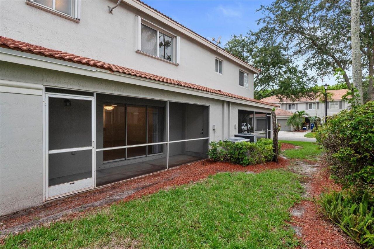 8128 Big Pine Way, Riviera Beach, FL 33407 Photo