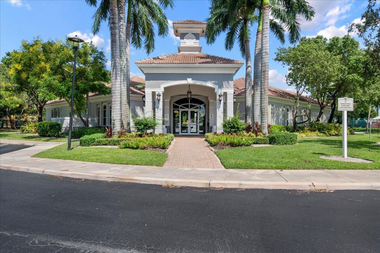 8128 Big Pine Way, Riviera Beach, FL 33407 Photo