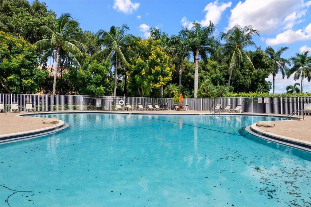 8128 Big Pine Way, Riviera Beach, FL 33407 Photo