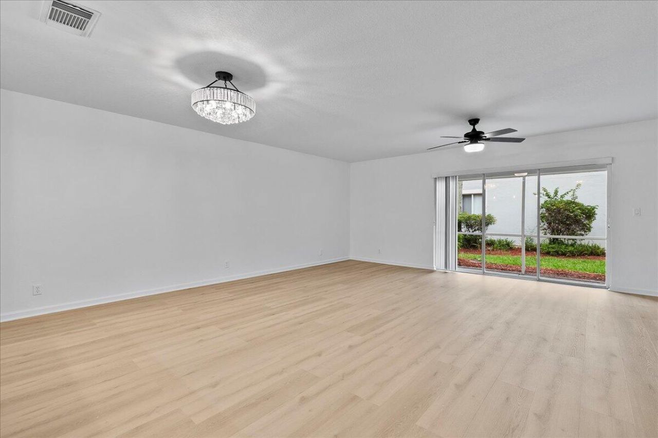 8128 Big Pine Way, Riviera Beach, FL 33407 Photo