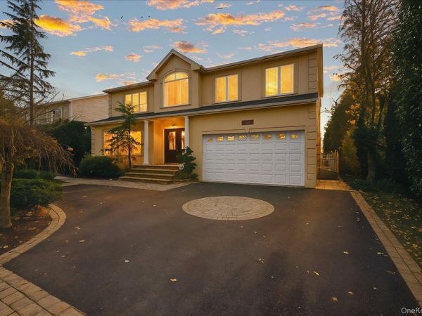 3056 Valentine Place , Wantagh, NY 11793
