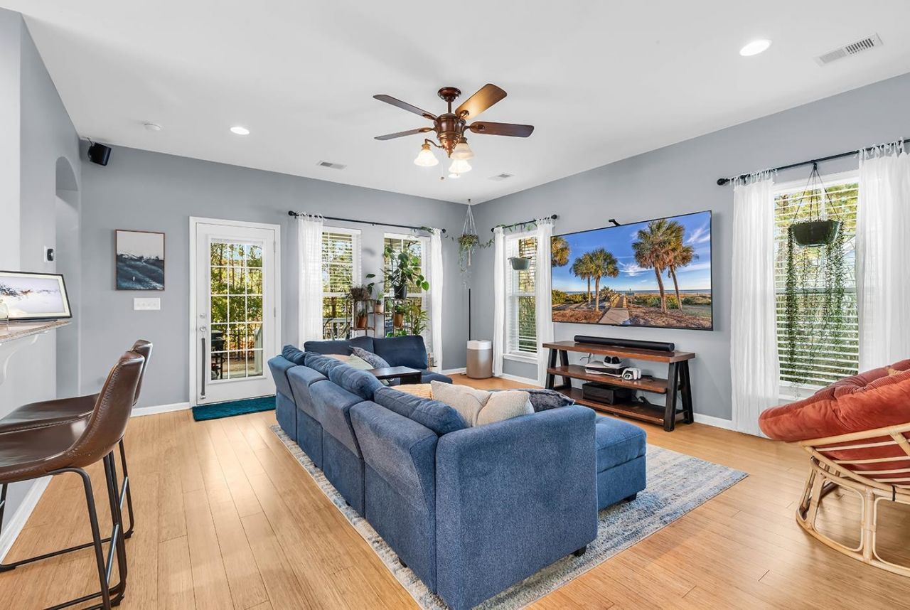 1005 Elysium Ct. Photo 8