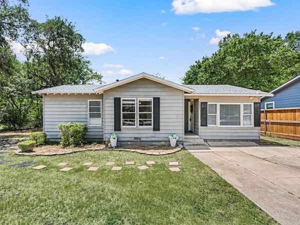 3501 Eastridge Drive , Haltom City, TX 76117