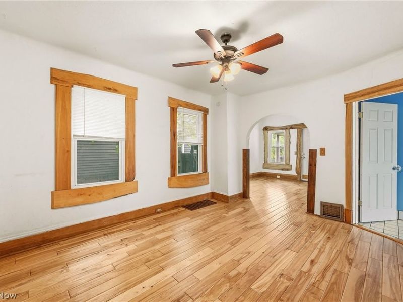 6914 Wakefield Avenue, Cleveland, OH 44102 Photo 10