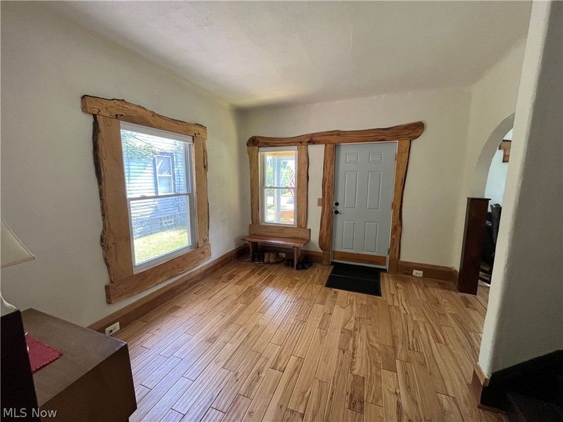 6914 Wakefield Avenue, Cleveland, OH 44102 Photo 2