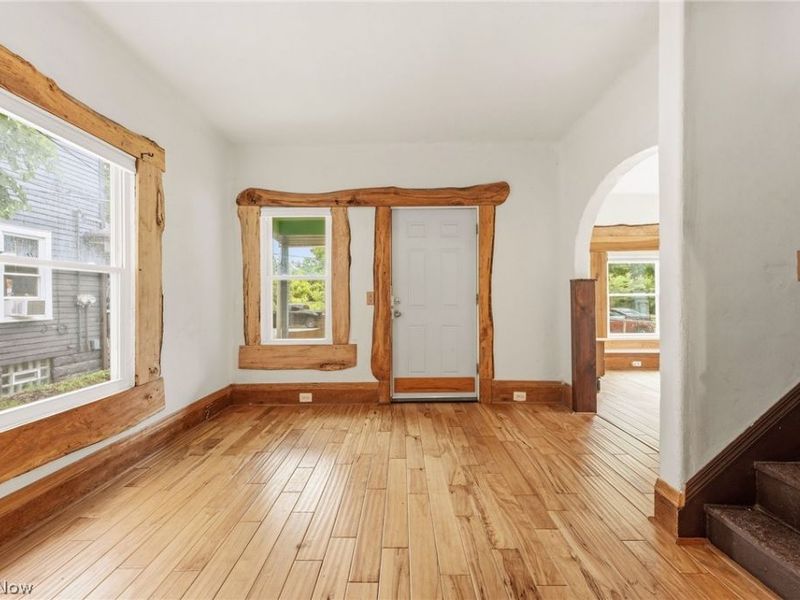 6914 Wakefield Avenue, Cleveland, OH 44102 Photo 2
