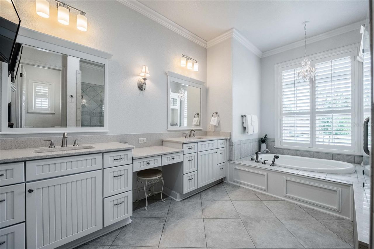6768 Crescent Woods Circle, Lakeland, FL 33813 Photo