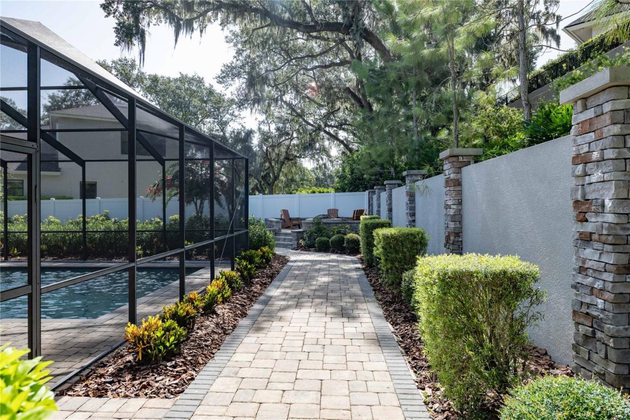 6768 Crescent Woods Circle, Lakeland, FL 33813 Photo
