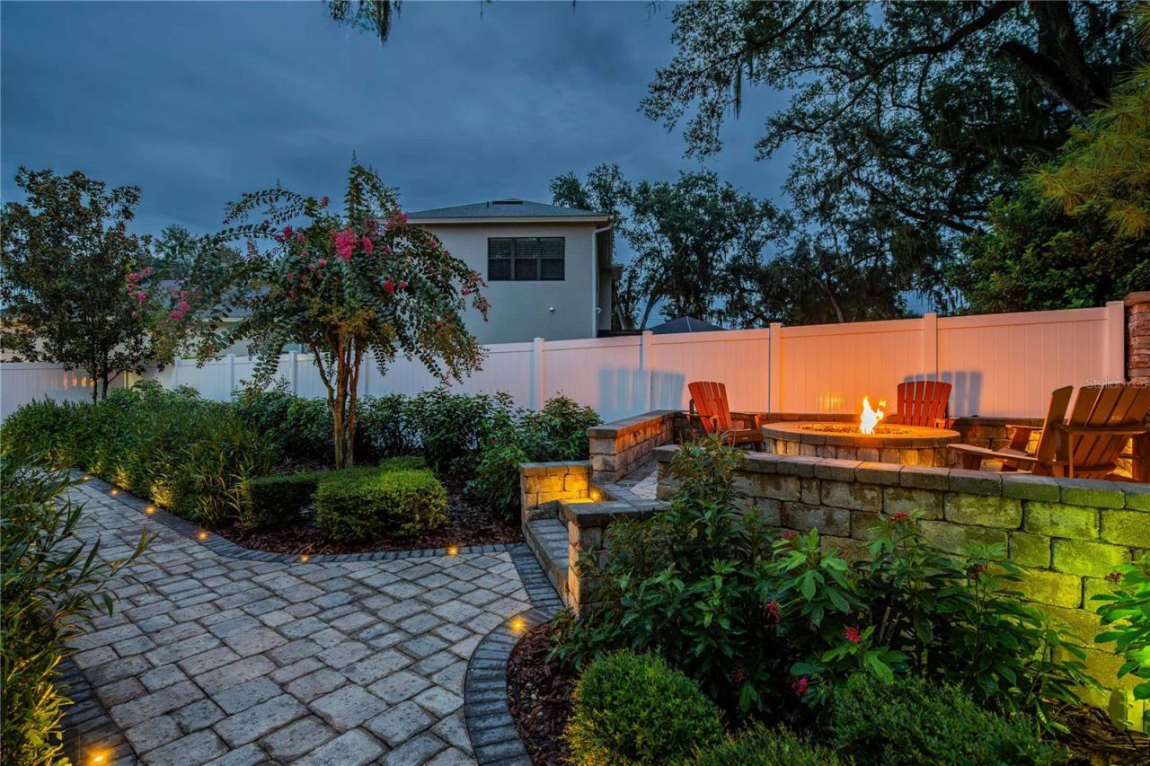 6768 Crescent Woods Circle, Lakeland, FL 33813 Photo