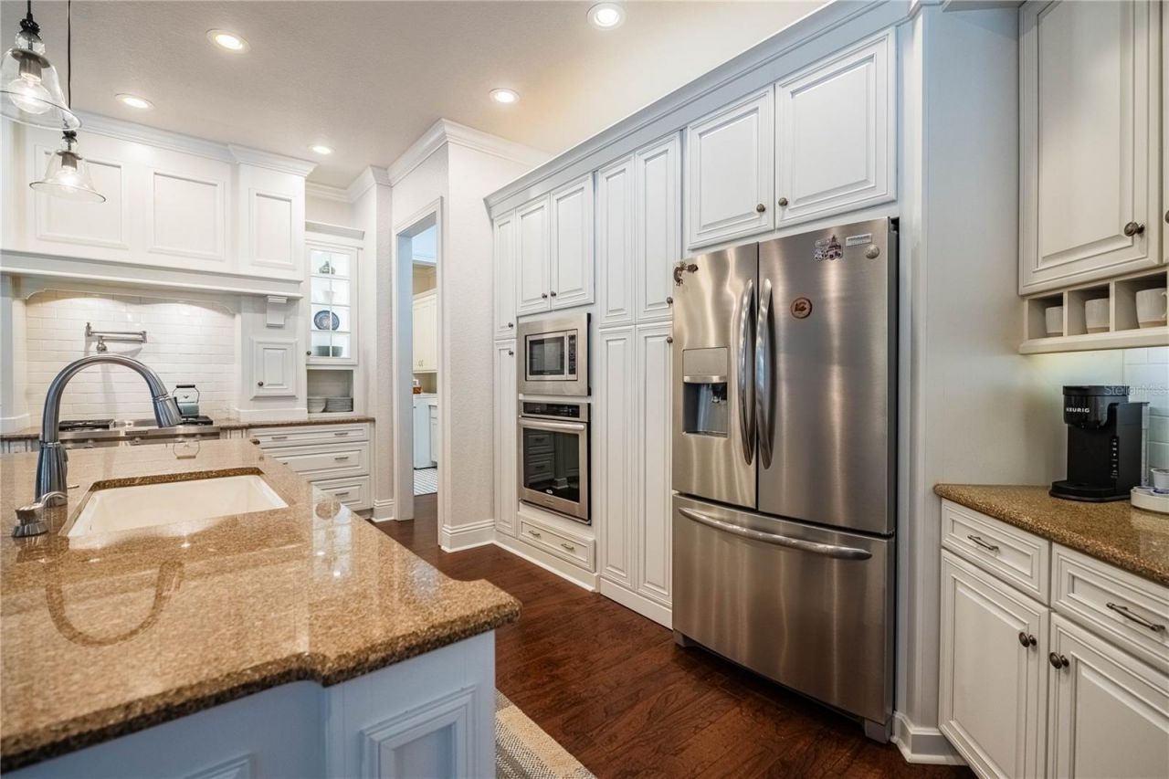 6768 Crescent Woods Circle, Lakeland, FL 33813 Photo