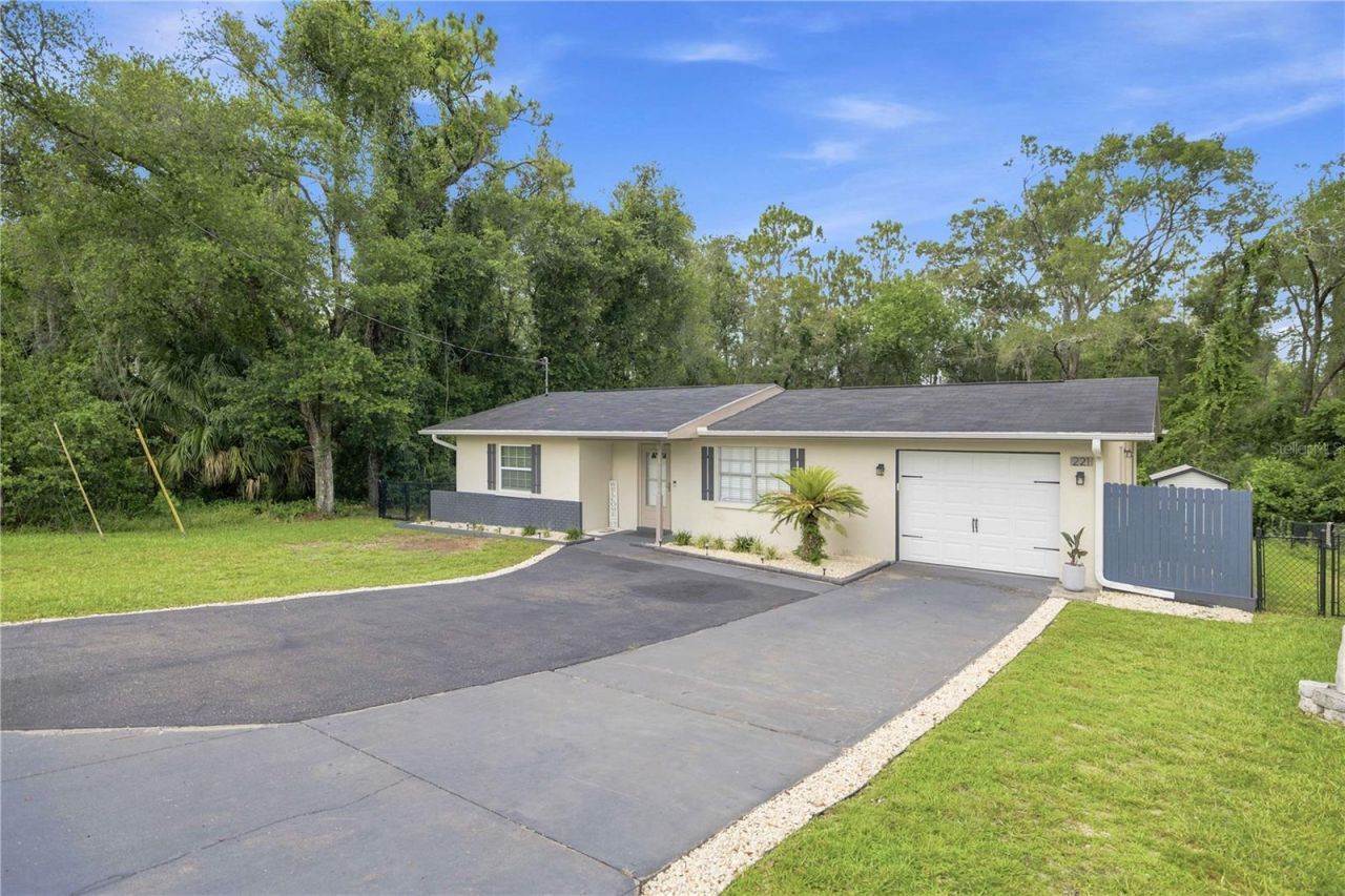 221 E Inverness Boulevard, Inverness, FL 34452 Photo