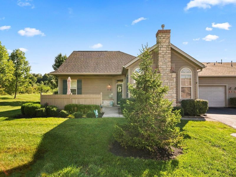 122 Stonegate Drive, Pataskala, OH 43062 Photo 1