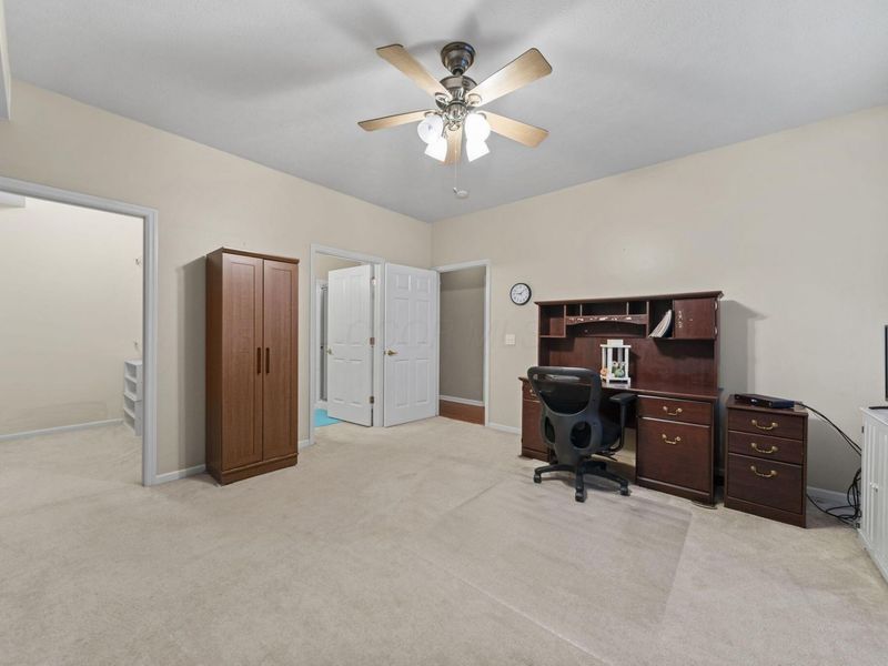 122 Stonegate Drive, Pataskala, OH 43062 Photo 16