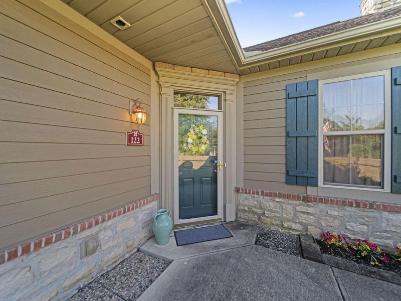 122 Stonegate Drive, Pataskala, OH 43062 Photo 3