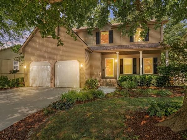 4508 NE Kingston Drive, Lee's Summit, MO 64064