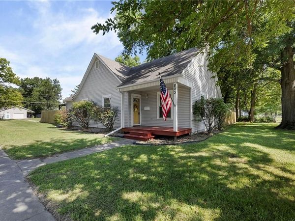803 S Ash Street, Ottawa, KS 66067