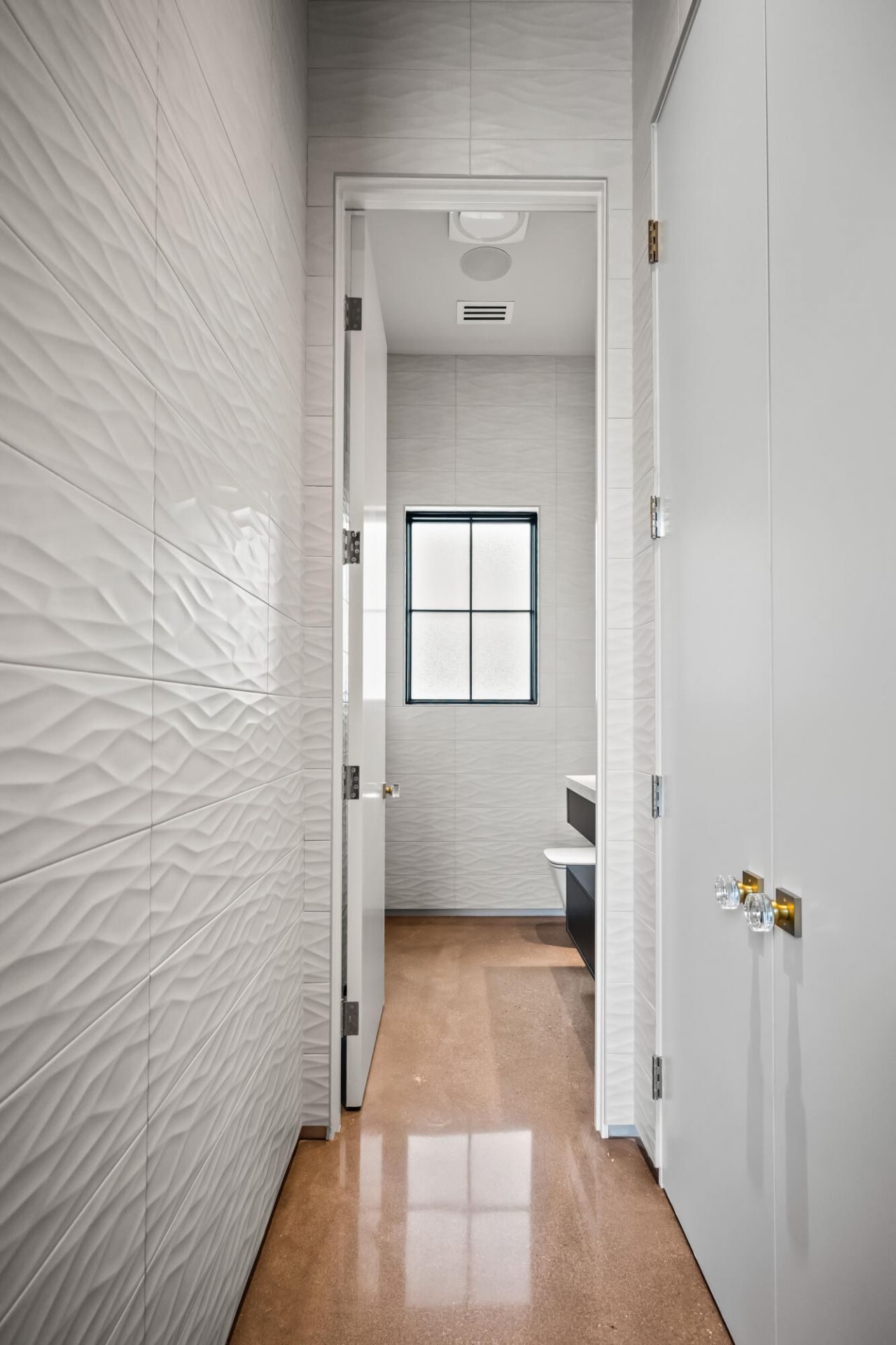 700 Stucco Lane Photo 39