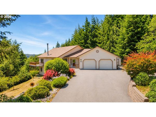 93764 COHO LN, Coos Bay, OR 97420