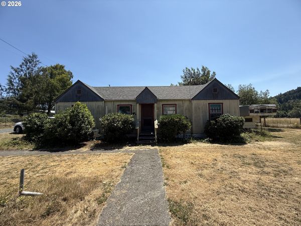 140 POPLAR ST, Powers, OR 97466