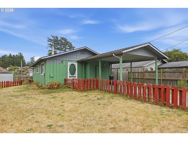 495 N WASSON ST, Coos Bay, OR 97420