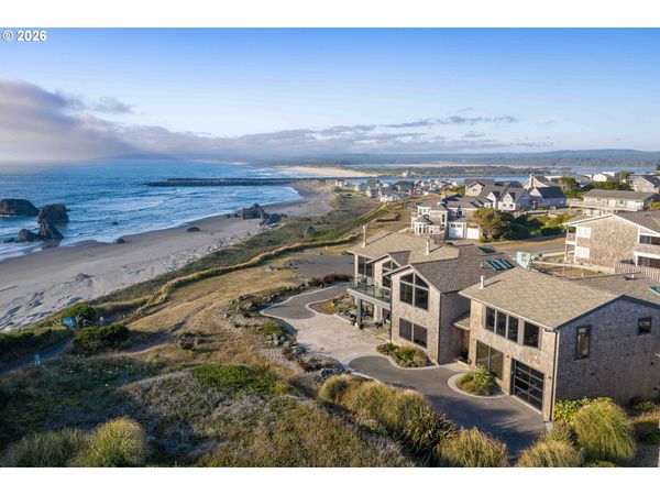 1495 8TH ST, Bandon, OR 97411