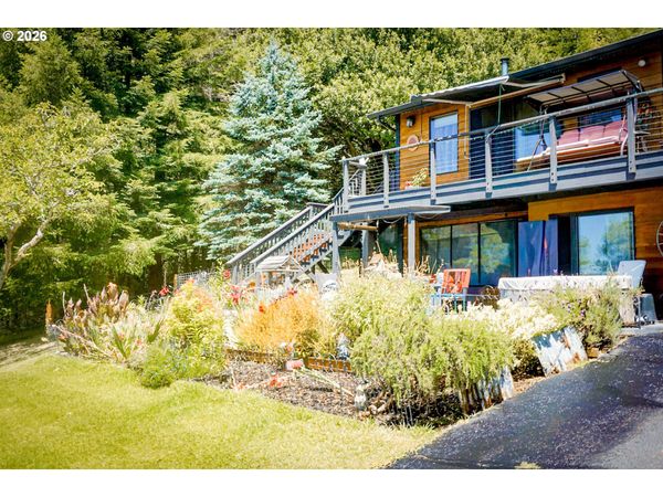 55719 FINLEY LOOP, Coquille, OR 97423