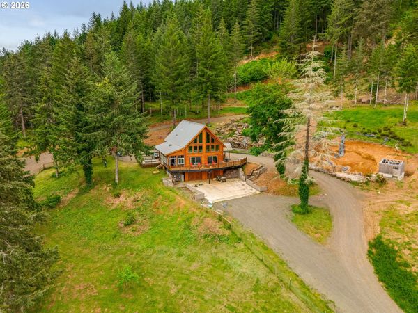 24218 VAUGHN RD, Veneta, OR 97487