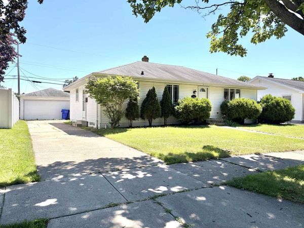 1137 W ROBERTS AVENUE, Appleton, WI 54914