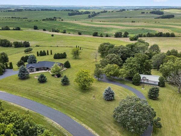 N7795 + L11 Panorama Road, Belleville, WI 53508