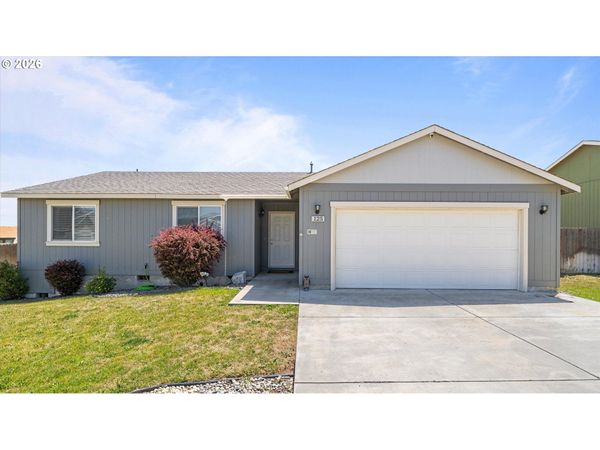 125 TEAL CT, Stanfield, OR 97875