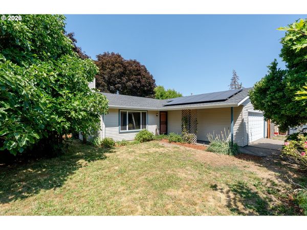 2063 NE 9TH PL, Hillsboro, OR 97124