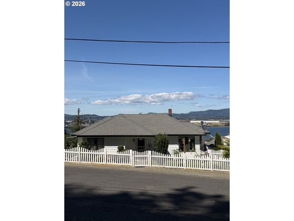 417 W E ST, Rainier, OR 97048