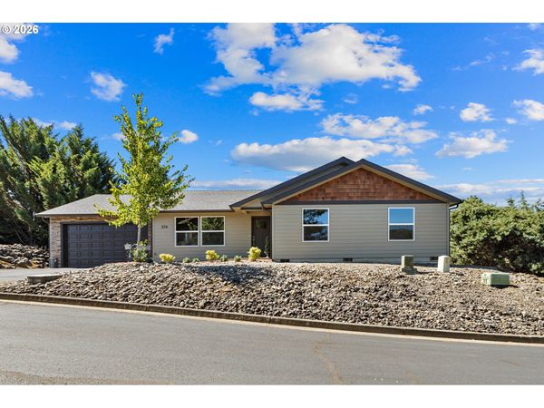 374 BENTGRASS CT, Sutherlin, OR 97479