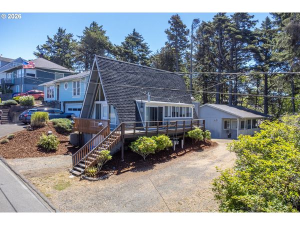 1556 NW 25TH ST, Lincoln City, OR 97367
