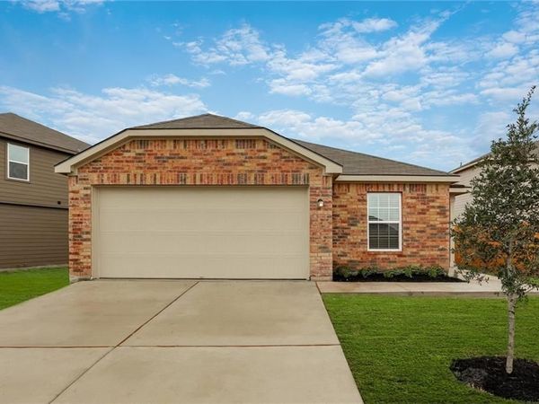 217 Sunnymeade LN, Jarrell, TX 76537