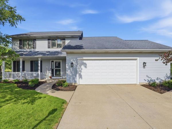 422 Ridge Hill Place, Fort Wayne, IN 46804