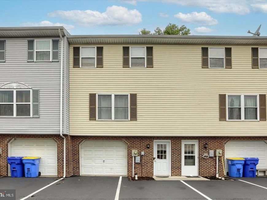16 Pine Drive, Manchester, PA 17345 Main Photo