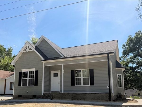 800 Macon Street , Greensboro, NC 27214