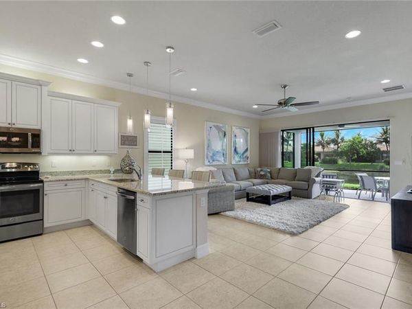 13556 Coronado DR, NAPLES, FL 34109