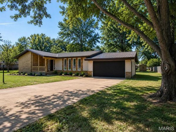 908 M- 10th Street , Mountain Grove, MO 65711