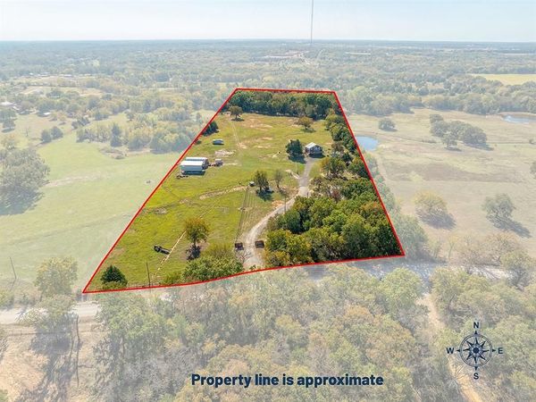 1696 County Road 222 , Gainesville, TX 76240