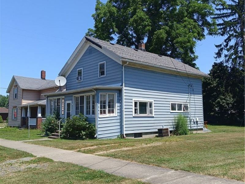766 Buffalo Street, Conneaut, OH 44030 Photo 2