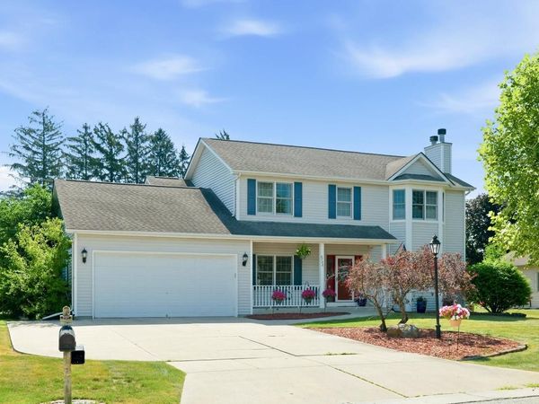 6732 S Yale DRIVE, Franklin, WI 53132