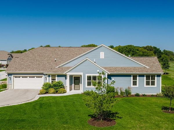 N55W35032 Coastal AVENUE, Oconomowoc, WI 53066