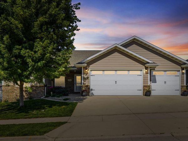6543 N Cavendish Lane, Dubuque, IA 52003