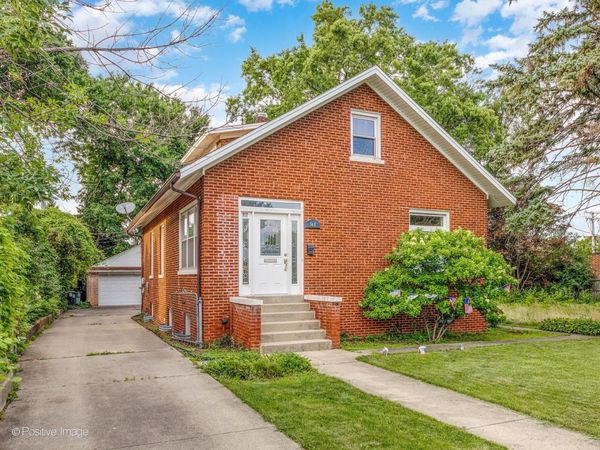 36 E Touhy Avenue , Park Ridge, IL 60068